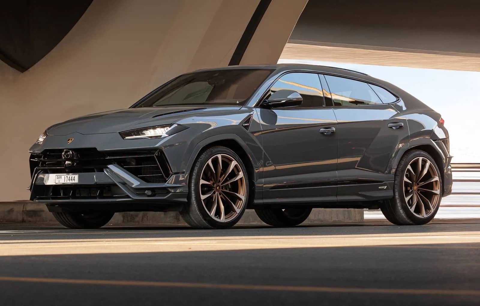 Urus S Gray - Sports Car