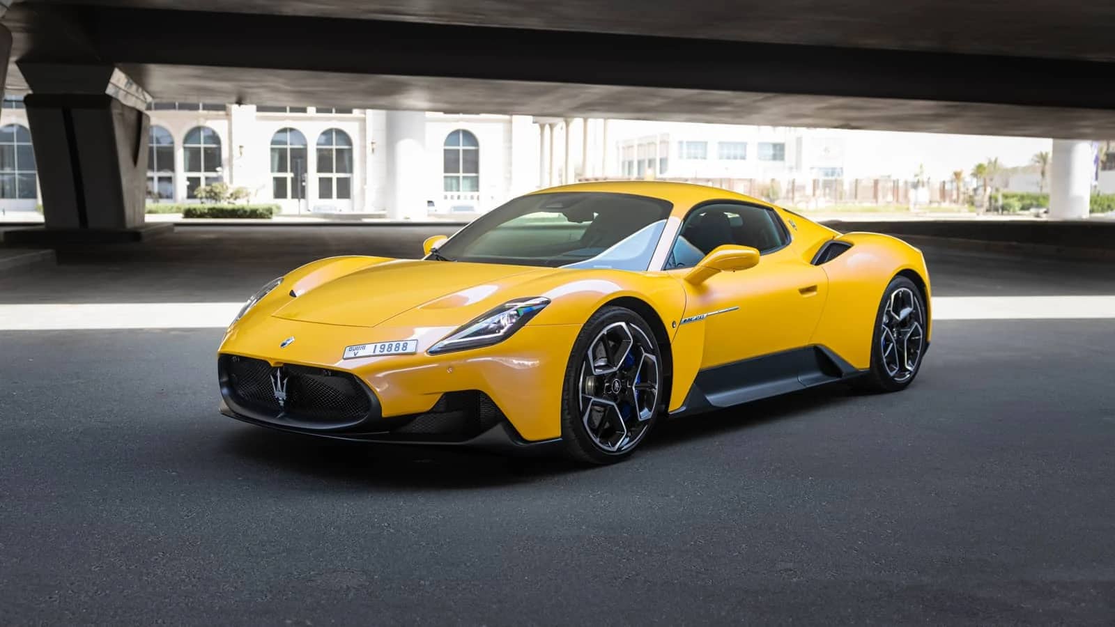 MC20 Yellow - Sports Car